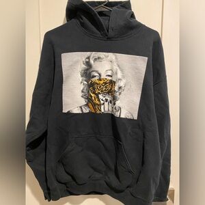 Marilyn Monroe sweatshirt